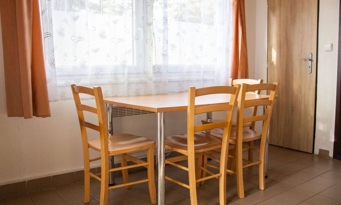 Hradec Kralove House | Cosy apartment in villa for 12 guests with WIFI, TV, patio and pets allowed