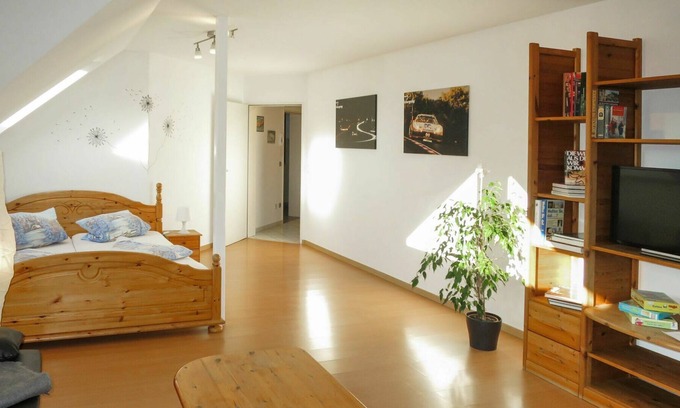 Adenau Apartment | Cosy apartment for 5 guests with WIFI, TV, pets allowed and parking