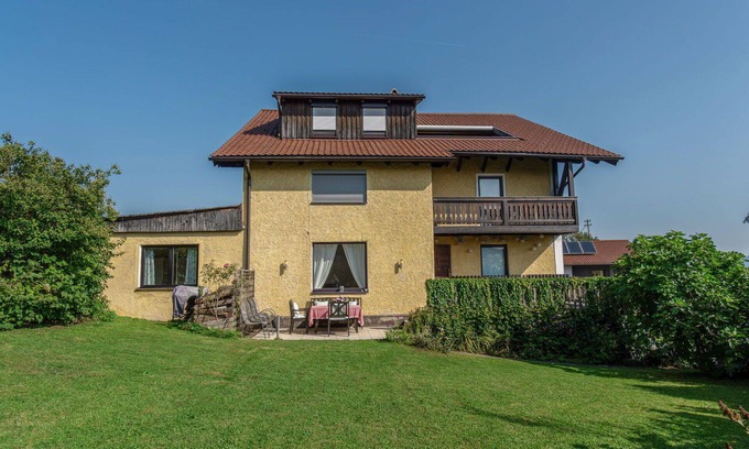 Nussdorf am Attersee Apartment | Cosy apartment for 4 guests with terrace