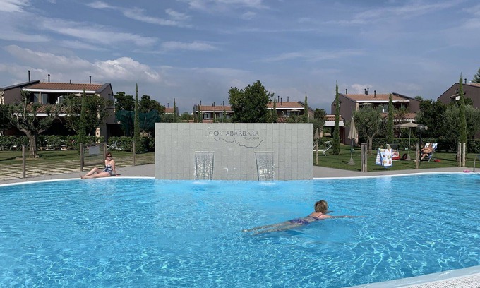 Crociale Apartment | Cosy apartment for 4 people with A/C, WIFI, pool, TV, terrace and pets allowed