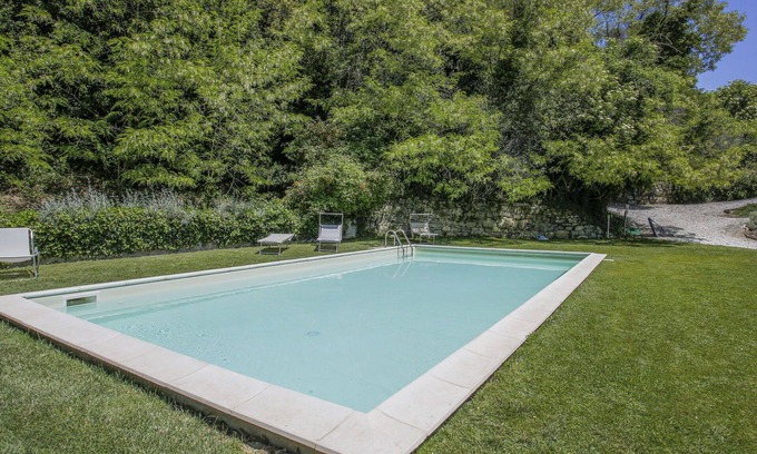 Sesto Fiorentino Villa | Cosy apartment in villa for 3 people with WIFI, pool, TV and pets allowed