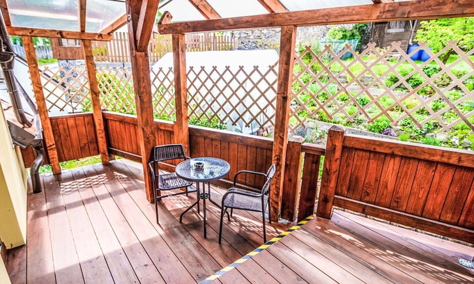 Cesky Krumlov Apartment | Cosy apartment for 5 people with WIFI, patio, pets allowed and parking