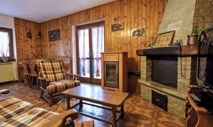 Campodolcino Apartment | Cosy apartment for 6 people with WIFI, TV and terrace