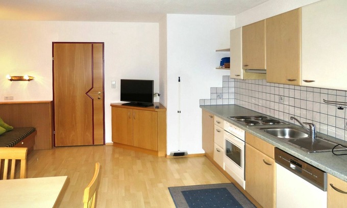 Aschau Im Zillertal Apartment | Cosy apartment for 10 people with WIFI, TV, terrace and parking