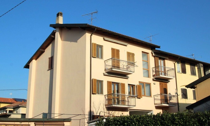 Morosolo Apartment | Cosy apartment for 4 guests with WIFI, TV, balcony and parking