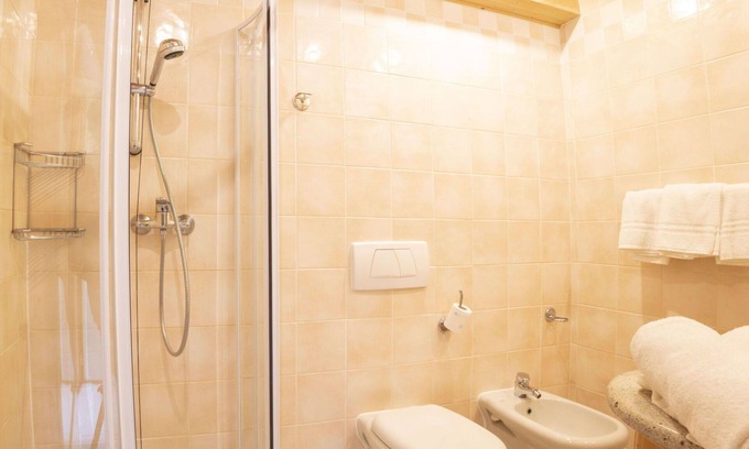 Madesimo Apartment | Cosy apartment for 4 guests with WIFI, TV, terrace and pets allowed