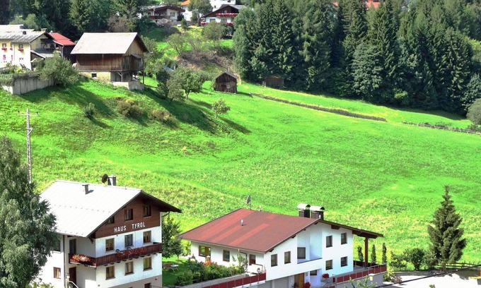 Pians Apartment | Cosy apartment for 5 guests with WIFI, TV and patio