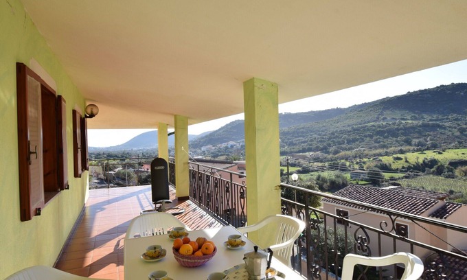 San Lorenzo Apartment | Cosy apartment for 5 people with WIFI, TV, balcony and panoramic view