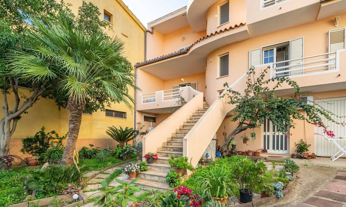 Muravera Apartment | Cosy apartment for 6 guests with A/C, TV, balcony and panoramic view