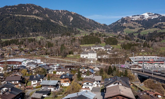 Kitzbuehel Apartment | Cosy apartment for 7 people with WIFI, TV and terrace