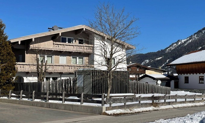 Achenkirch Apartment | Cosy apartment for 5 guests with WIFI, TV and patio
