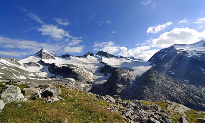 Paß Thurn Apartment | Cosy apartment for 4 guests with pool, WIFI, TV and balcony