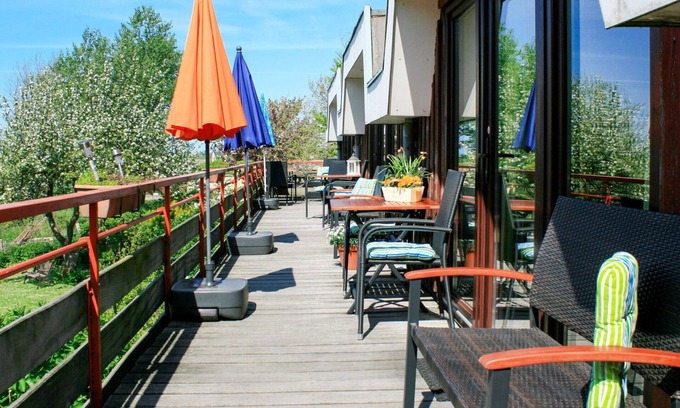 Friedrichskoog Apartment | Cosy apartment for 4 people with WIFI, TV, terrace and parking
