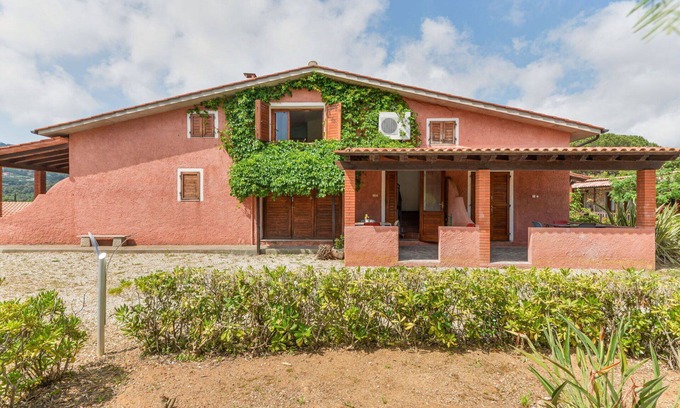 Naregno Apartment | Cosy apartment for 4 guests with A/C, WIFI, pool and terrace