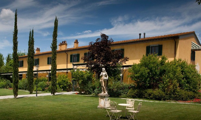 Montespertoli Apartment | Cosy apartment for 4 guests with pool, WIFI and TV