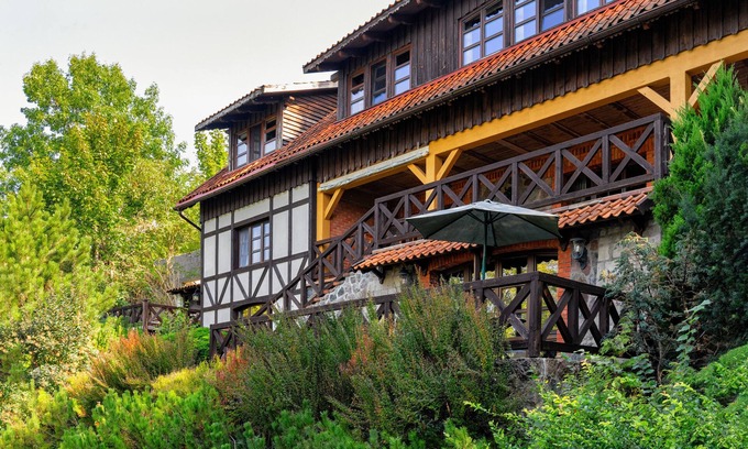 Gorlo Villa | Cosy apartment in lake front Villa; living/sleeping area for 2, covered porch .
