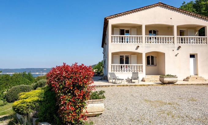 Bauduen Villa | Cosy apartment in villa with WIFI, TV, terrace, pets allowed, panoramic view and parking