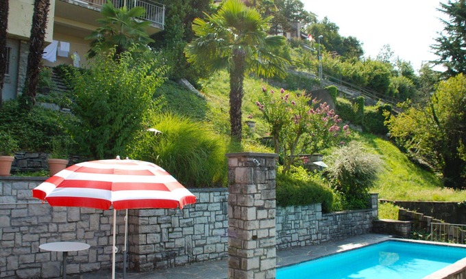 Aldesago House | Cosy apartment in villa with WIFI, private pool, TV, terrace, pets allowed and panoramic view