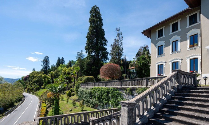 Ghiffa Villa | Cosy apartment in villa for 4 guests with A/C, WIFI and TV