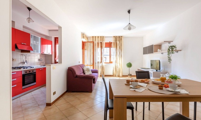 Porto Recanati Apartment | Cosy apartment for 5 people with WIFI, TV, terrace and panoramic view