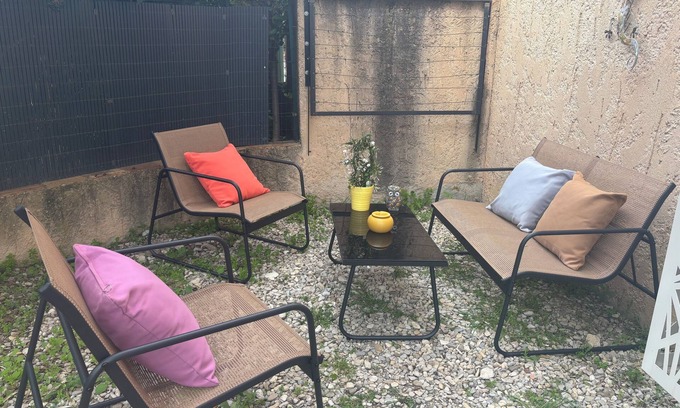 Nyons Apartment | Cosy apartment with garden in Drôme Provençale