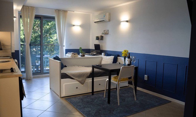 Golden Sands Apartment | Cosy Apartment with Pool & near Beach