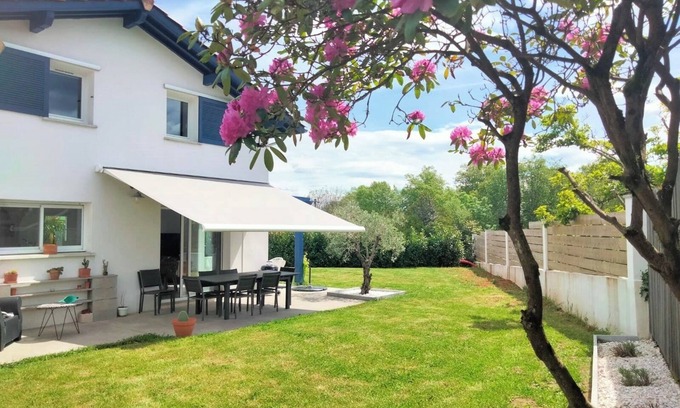 Behobie House | COSY, BRIGHT HOUSE, IDEAL LOCATION