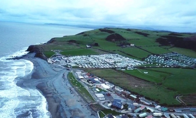 Aberystwyth House | Cosy Caravan in Clarach Bay
