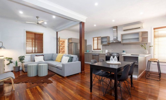 Coolbellup House | Cosy Cottage Coolbellup