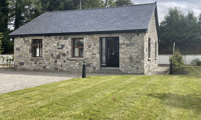 Ballintober Cottage | Cosy cottage ideally located in central Mayo perfect for touring, Castlebar 11km