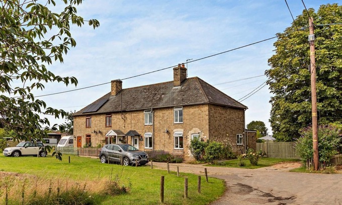 Stowmarket Cottage | Cosy cottage in Suffolk countryside