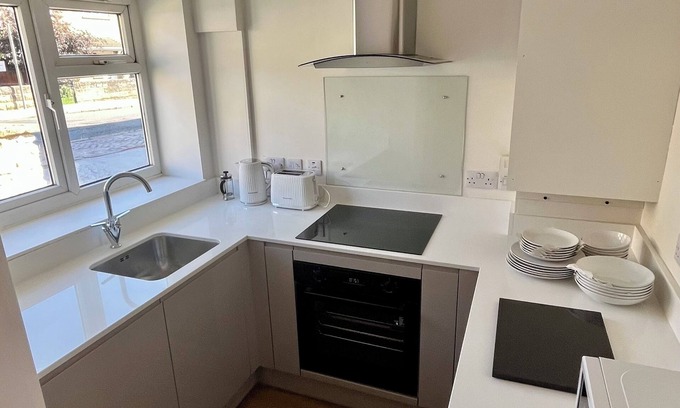 Stamford Cottage | Cosy cottage in the heart of Stamford with parking