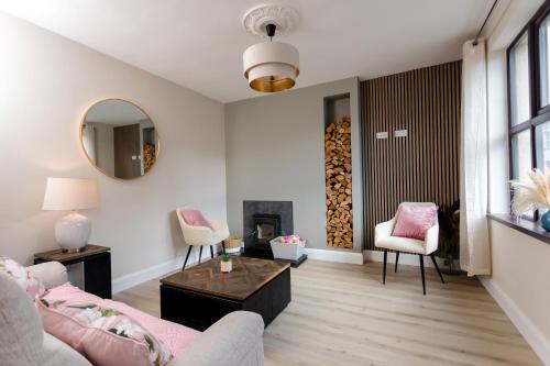 Swinford House | Cosy Home Swinford Town