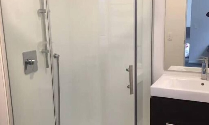 Fernhill Apartment | Cosy Lake View Apartment