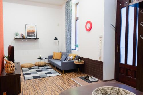 Nepszinhaz negyed Apartment | Cosy nest close to Blaha sqr
