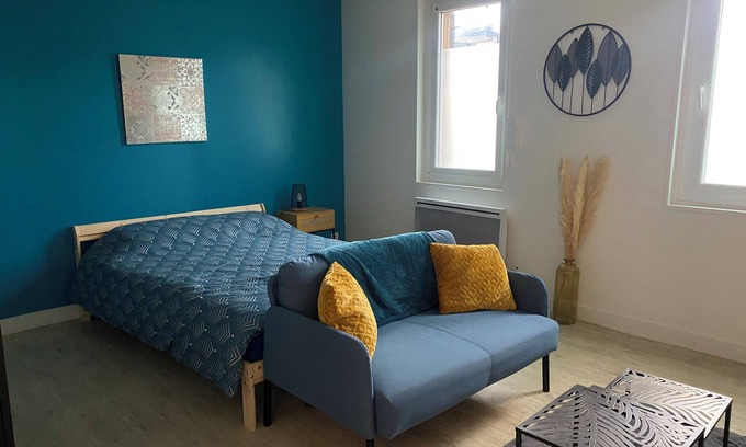 Evreux Apartment | Cosy studio in Évreux - Ideal!