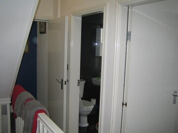 Crosby House | Cosy Townhouse in Waterloo, Liverpool Sleeps 5