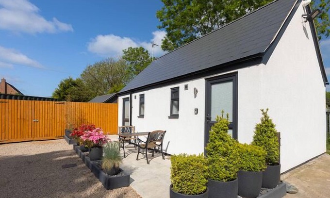 Gumley Apartment | Cosy twin or double Studio near Shearsby, England