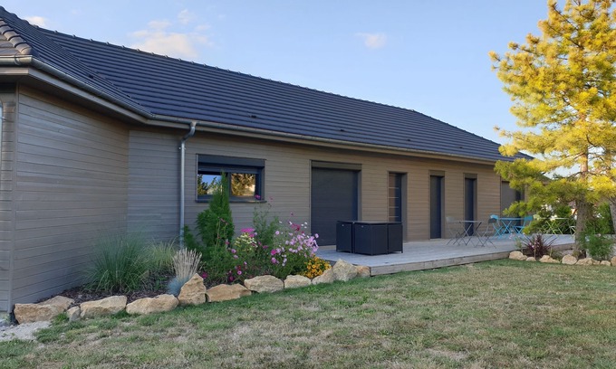 Laubressel House | Cosy Wood House Chambre Blanche