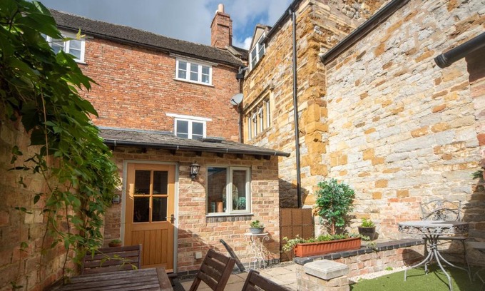 Shipston on Stour House | Cotswolds period townhouse near Stratford-upon-Avon, central location short walk to pubs, restaurants and shops