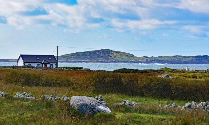 Gannoughs Cottage | Cottage 314 Claddaghduff - sleeps 7 guests in 4 bedrooms