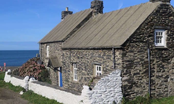 Abereiddy Cottage | Cottage Close To Beach With Sea Views