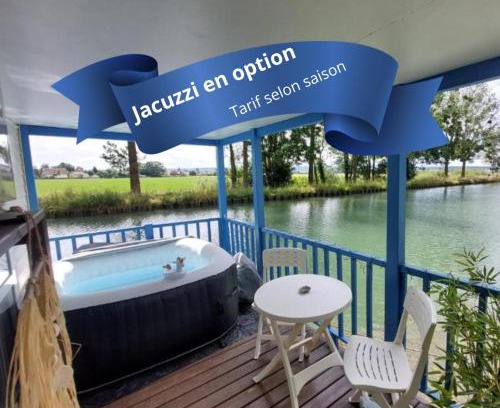 Ouges Boat Rental | Cottage flottant Terrasse Nature près Dijon