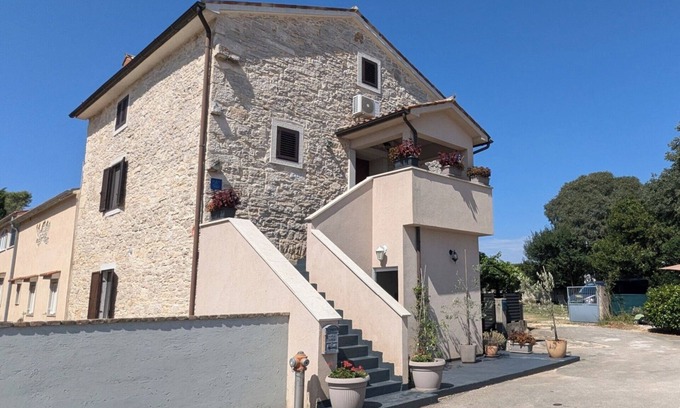 Bale House | Cottage for 6 persons in Bale near Rovinj