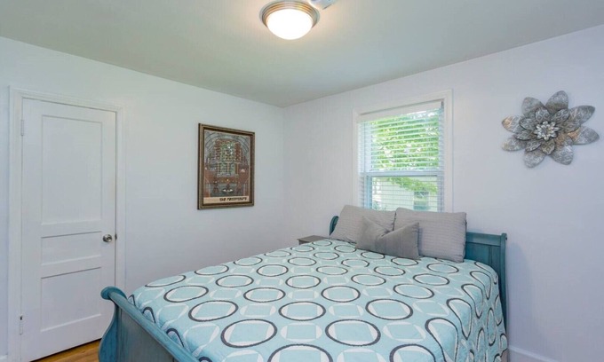 Nashville House | Cottage Home, Great Location Downtown/Airport