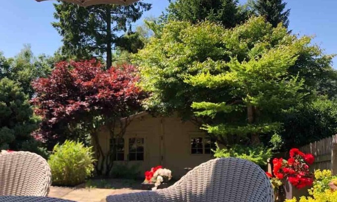 Hurst Green Cottage | Cottage Hurst Green Sleeps 4, Views