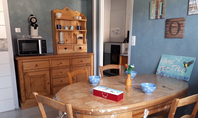 Foncine-le-Haut House | Cottage in individual house, with chalet-veranda behind