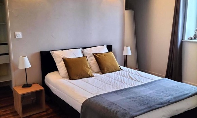 Saint-Leon Cottage | Cottage in nature, terrace, up to 11 people