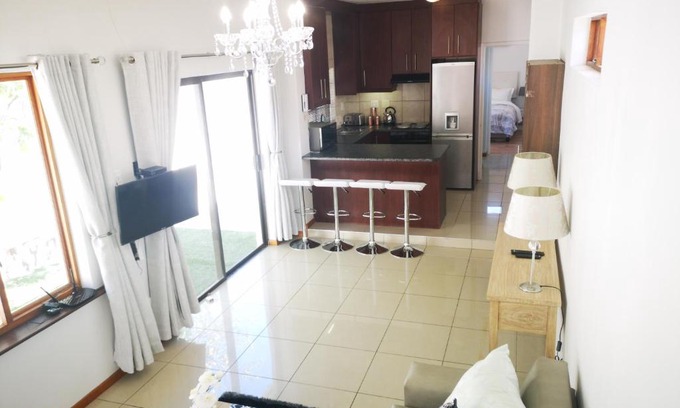 Milnerton Apartment | Cottage on Norwood