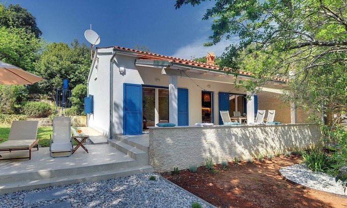 Premantura House | Cottage only 20 meters from the beach